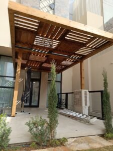 مظلات خشبية 